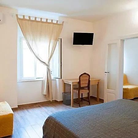 Bed & Breakfast Ospitati - Le Tre Chiavi Castel Frentano