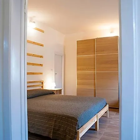Bed & Breakfast Ospitati - Le Tre Chiavi 3*