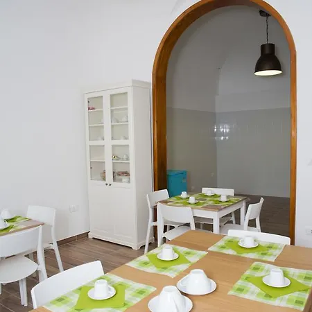 Ospitati - Le Tre Chiavi Nocleg ze śniadaniem 3*