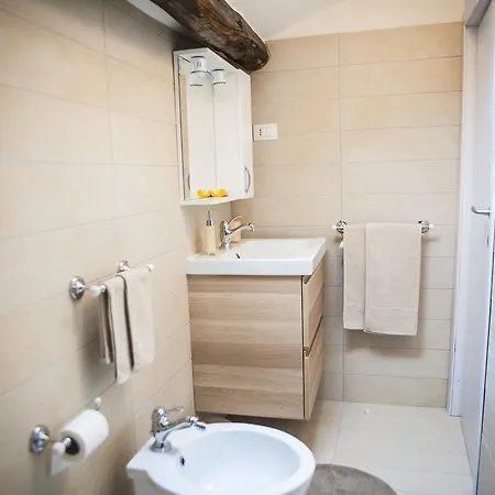 Bed & Breakfast Ospitati - Le Tre Chiavi