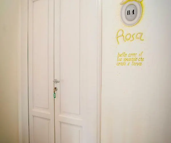 Bed & Breakfast Ospitati - Le Tre Chiavi 3*